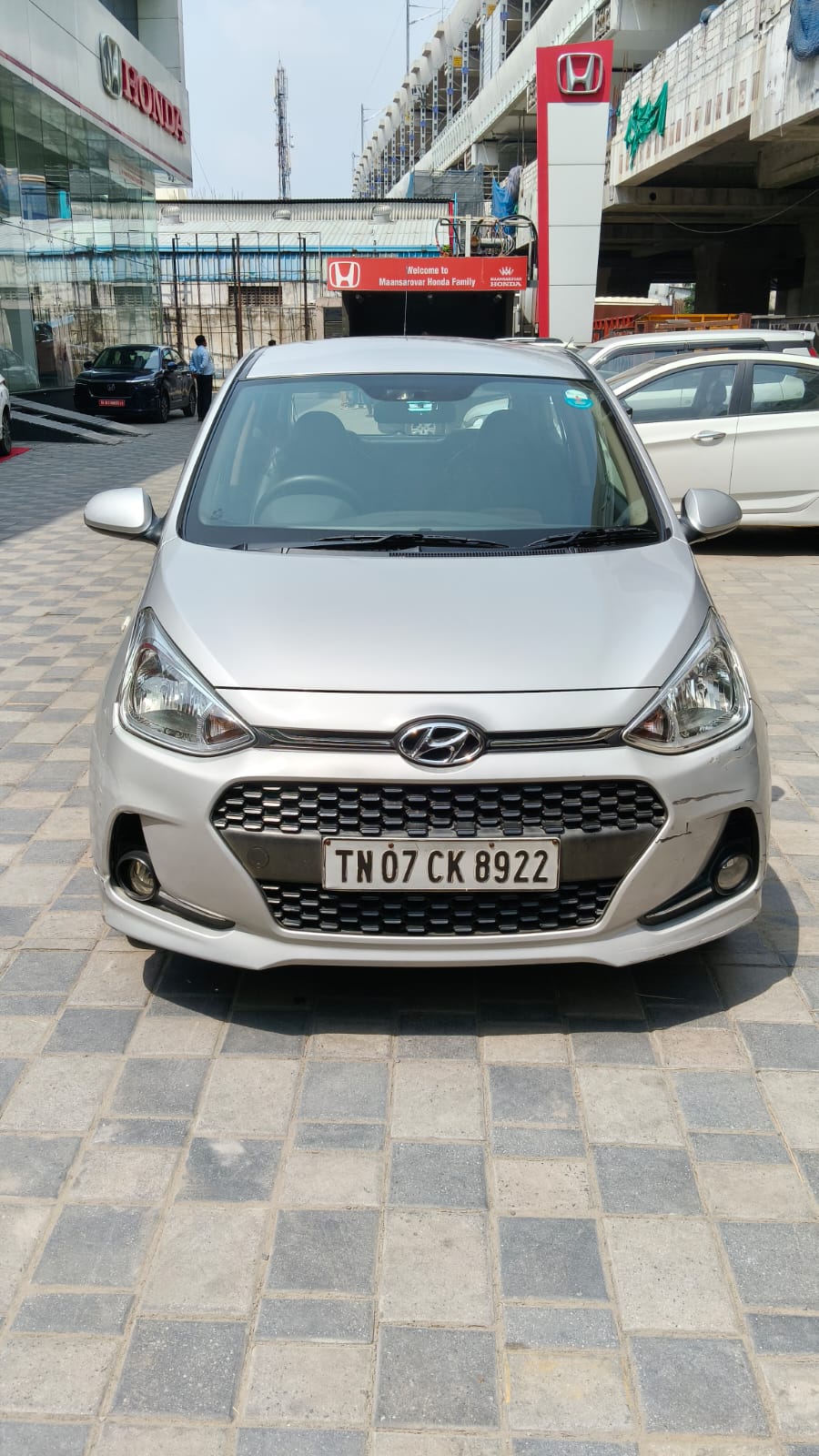 Grand I10  MAGNA