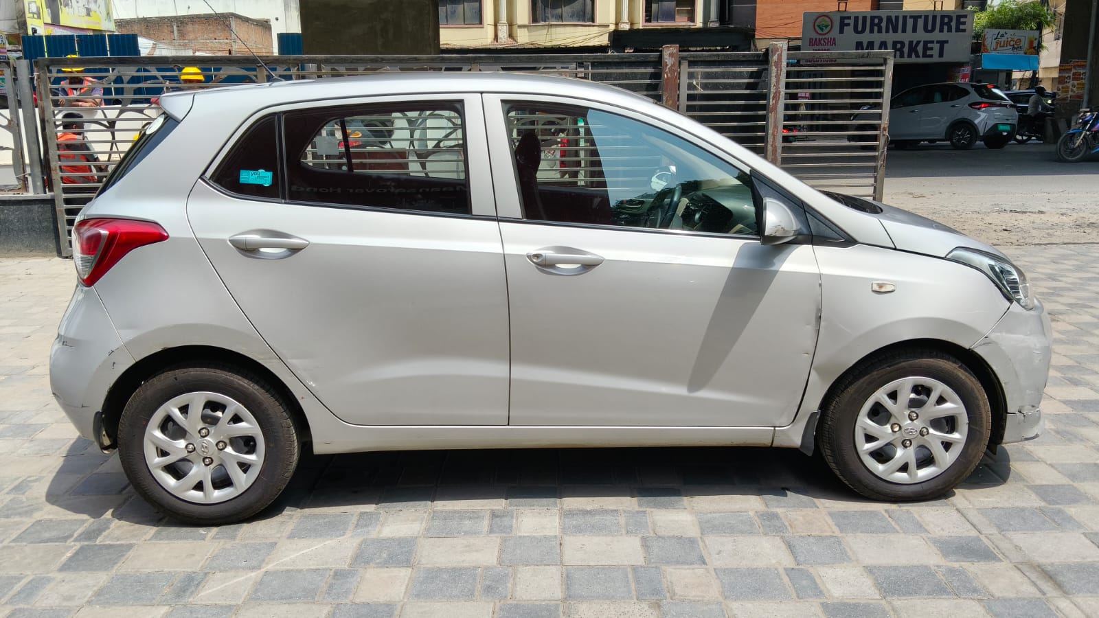 Grand I10  MAGNA